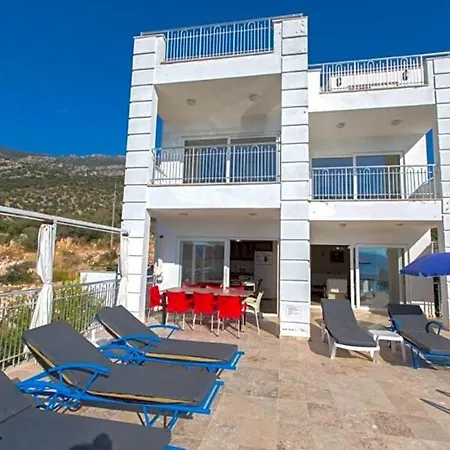 Sleeps 10 Pool Wifi